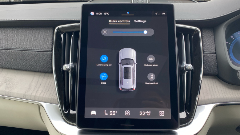 Volvo XC90 2.0 T8 PHEV Ultra Dark 5dr AWD Geartronic Estate